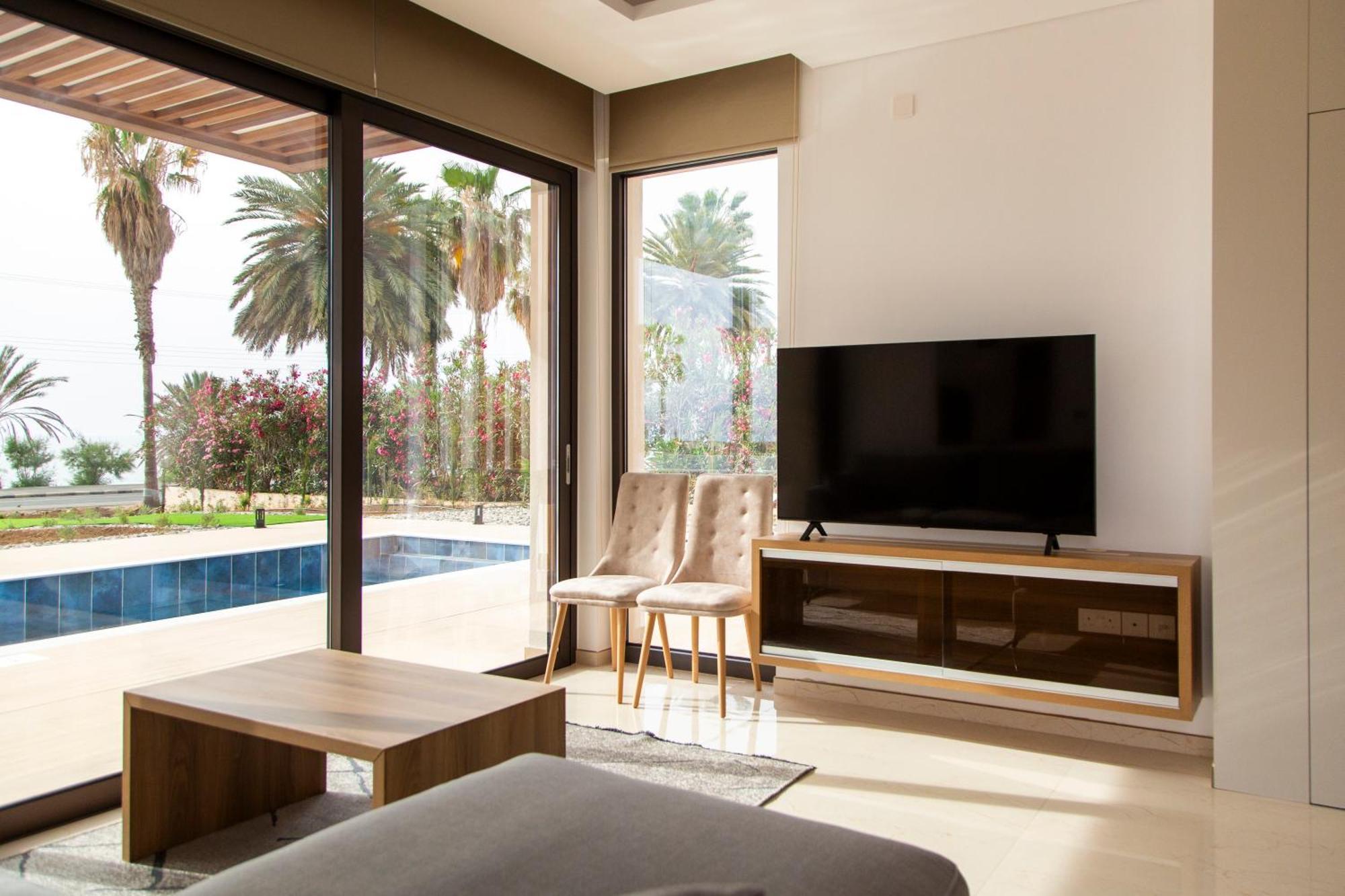 Santa Barbara Seafront Villas W Jacuzzi Pool Paphos Eksteriør billede