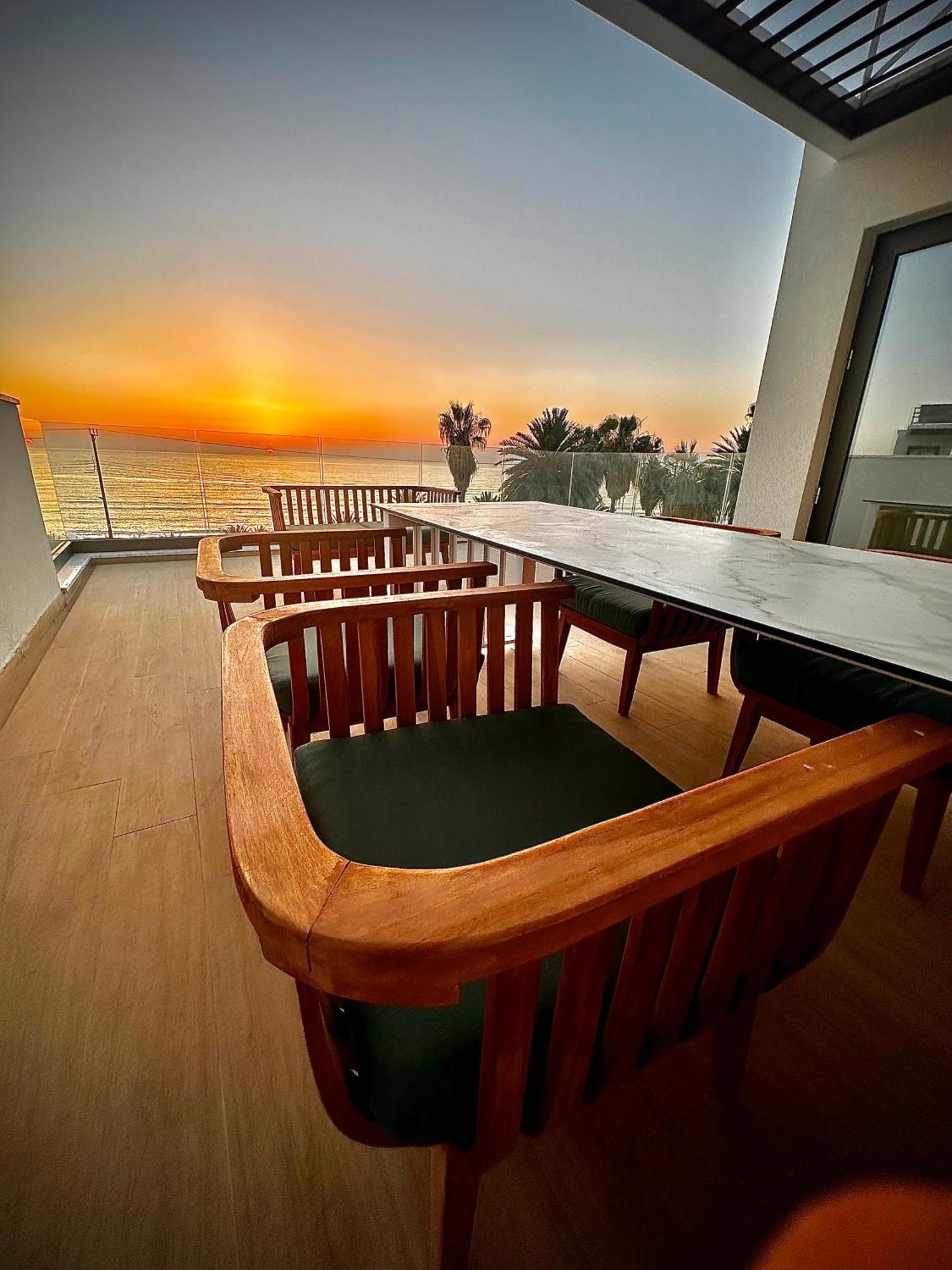 Santa Barbara Seafront Villas W Jacuzzi Pool Paphos Eksteriør billede