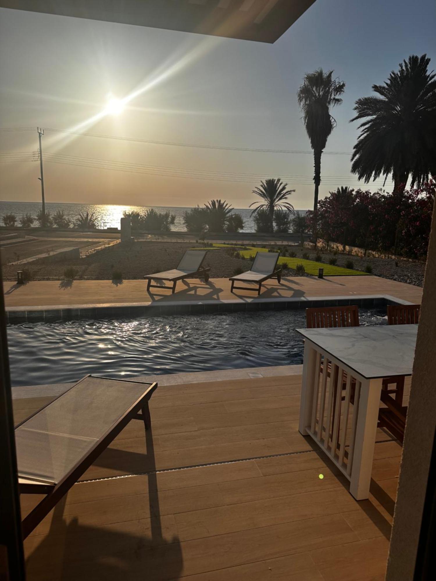 Santa Barbara Seafront Villas W Jacuzzi Pool Paphos Eksteriør billede
