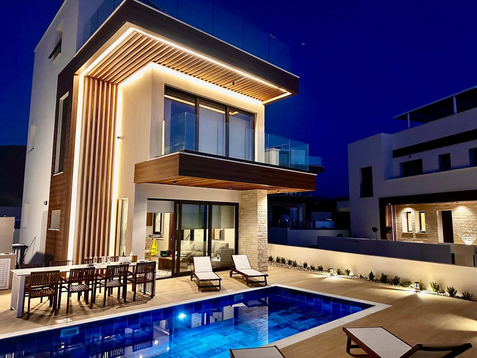 Santa Barbara Seafront Villas W Jacuzzi Pool Paphos Eksteriør billede